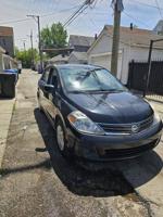2010 nissan versa 4 cilinder vehicle Chicago - Image 10