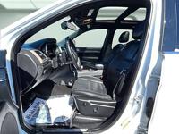 2015 Jeep Grand Cherokee - Image 10