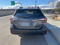 2022 Subaru Outback Premium Englewood, CO - Image 5