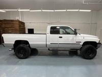 2001 Dodge Ram 2500 Laramie 4X4 5.9L DIESEL / NEW WHEELS TIRES 2500 + MM Investment Cars-Gladstone / WE SHIP NATIONWIDE - Image 5