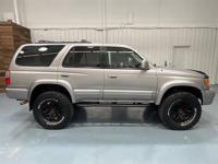 2002 Toyota 4 Runner Limited 4X4 / LIFTED TRD WHEELS BF Goodrich Tires VZN180L/VZ + MM Investment Cars-Gladstone / WE SHIP NATIONWIDE - Image 5
