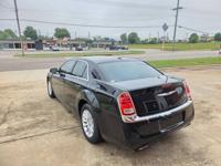 Very Nice 2013 Chrysler 300 Oklahoma city - Image 5
