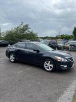 2014 Nissan Altima SV * Runs and drives great * - Image 3