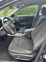 2014 Nissan Altima SV * Runs and drives great * - Image 6
