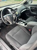 2014 Nissan Altima SV * Runs and drives great * - Image 7