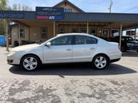 2009 Volkswagen Passat Komfort – Clean, Comfortable & Reliable VERY CLEAN // LOW MILES!! - Image 3