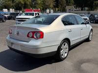 2009 Volkswagen Passat Komfort – Clean, Comfortable & Reliable VERY CLEAN // LOW MILES!! - Image 6