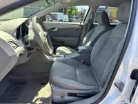 2012 Chevrolet Malibu Sedan LS / Automatic / Clean Title / 131K Miles Salem/1477 Hawthorne Ave NE (I-5 Exit 256) - Image 7