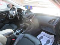 2015 Hyundai Tucson GLS Sport Utility/Runs Great/Cold AC/Clean Car Fax cave creek and Union hills - Image 4