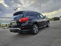 2019 Nissan Pathfinder SV AWD Centennial Co - Image 4