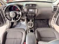 2016 Kia Soul + Wagon 4D Shoreline - Image 9