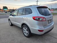 Very Nice 2012 Hyundai Santa Fe Oklahoma city - Image 9