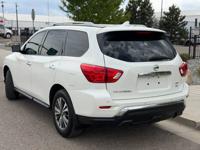 2019 Nissan Pathfinder SL 4WD Englewood, CO - Image 3