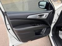 2019 Nissan Pathfinder SL 4WD Englewood, CO - Image 7