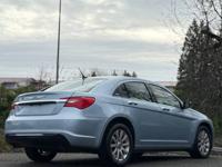 2014 Chrysler 200 Limited – Clean Title | Low Miles | V6 Power multnomah county - Image 9