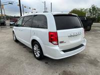 2018 Dodge Grand Caravan in excellent condition 122k miles pasadena - Image 5