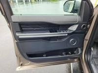 2018 Ford Expedition MAX Kent - Image 9