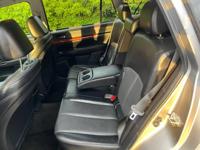 2011 subaru outback AWD Seattle - Image 9