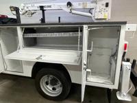 2024 RAM 5500 4X4 CREW CAB MECHANICS CRANE 6.7L CUMMINS DIESEL *ONLY 46,952 MILES* - Image 10