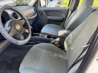 2006 jeep liberty 4X4. AUTO. 88K MILES. ORG. 88K Little Nick - Image 4