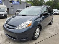2009 Toyota Sienna LE Mobility Handicap Rear Entry Wheelchair Ramp Van - Image 3