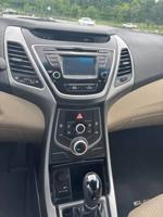 2016 Hyundai Elantra SE, low mileage 49km, Nashville - Image 10