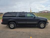 2003 Chevrolet Suburban 1500 LT 5.3l 4x CLEAN CARFAX!! 3RD ROW RUNS& - Image 4