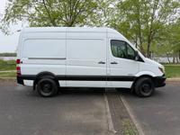 2016 MERCEDES BENZ SPRINTER 2500 144»WB HIGH TOP !!LOW MILEAGE!!BRAND Philadelphia pa - Image 4