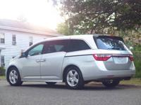 2012 Honda Odyssey Touring Elite 4dr Mini Van East Brunswick, NJ - Image 4