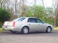 2009 Cadillac DTS Luxury 6 Passenger 4dr Sedan East Brunswick, NJ - Image 5
