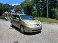 🔥 CLEAN TOYOTA SIENNA XLE 🔥 otp east - Image 7