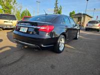 2013 Chrysler 200 LX 4dr Sedan Sedan Roberto's Auto Sales - Image 6