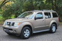 2005 Nissan Pathfinder XE 4x4 7-Passenger Hauler! westchester - Image 2