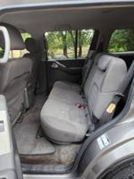 2005 Nissan Pathfinder XE 4x4 7-Passenger Hauler! westchester - Image 9