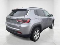 2019 Jeep Compass Latitude 4x4 BUY FOR WEEKLY! + END OF MONTH PRICE MARKDOWN! EVERYTHING ON SALE! - Image 6