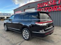 2023 Lincoln Navigator L Reserve 4x4 W. Kathleen Ave. - Image 4