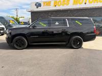 2019 CHEVROLET SUBURBAN LT > CALL NOW! (909)>587>21>24 EZ FINANCE!! Fontana - Image 3