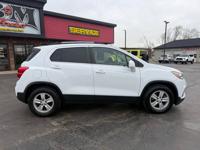 2018 Chevrolet Trax LT - 33 MPG - Extra clean! Oak Forest - Image 9