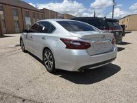 2017 Nissan Altima 2.5 SR Sedan - Image 5