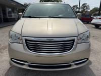 2015 chrysler town and country touring Jacksonville - Image 5