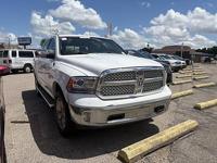 2016 RAM 1500 4WD Crew Cab 140.5 Laramie - Image 3