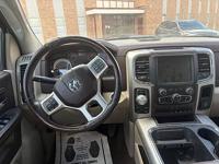 2016 RAM 1500 4WD Crew Cab 140.5 Laramie - Image 6