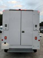 2019 GMC Savana 3500 SRW KUV Enclosed Utility Service Box Plumber Van Peachland - Image 5