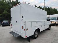 2019 GMC Savana 3500 SRW KUV Enclosed Utility Service Box Plumber Van Peachland - Image 6