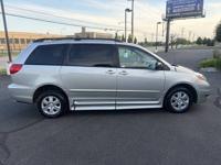 2010 Toyota Sienna LE HANDICAP VAN w/TRANSFER SEAT 1-OWNER 67K Philadelphia - Image 9