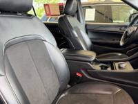 2022 Jeep Grand Cherokee L Altitude 4WD V6 - Image 3