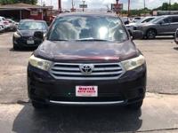 2011 Toyota Highlander FWD 4dr L4 Base (Natl) _Toyota_ _Highlander_ _Sedan_ - Image 4
