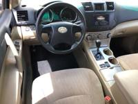 2011 Toyota Highlander FWD 4dr L4 Base (Natl) _Toyota_ _Highlander_ _Sedan_ - Image 5