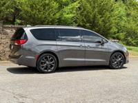 2018 Chrysler Pacifica Touring Plus Hendersonville - Image 8