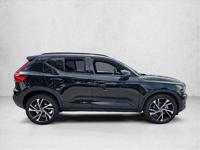 2022 Volvo XC40 R-Design AWD All Wheel Drive SUV AUTONATION Call (904) 329-7804 for more photos & confirm availability - Image 5